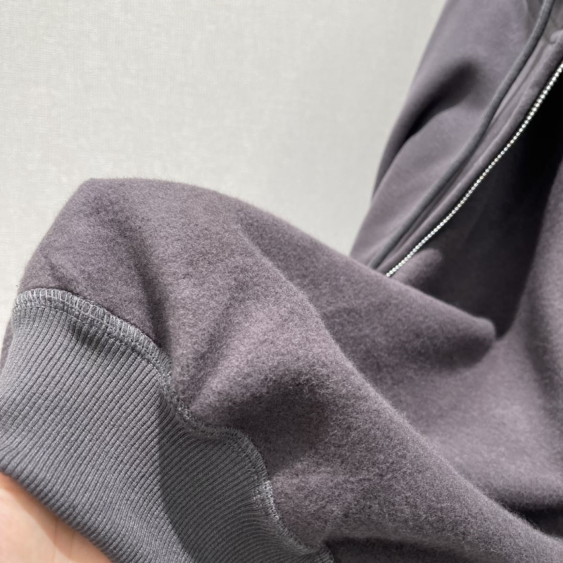 Ch*0me He**ts outwear